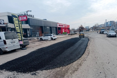 Diyarbakır Büyükşehir'den bozulan yollara geçici müdahale