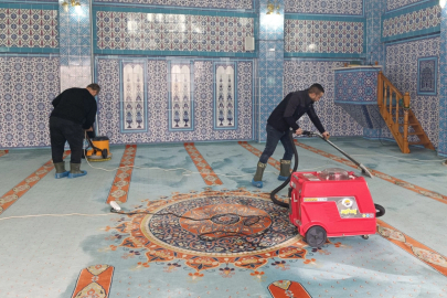 Uzunköprü'de camiler Ramazan öncesi temizlendi