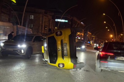 Düzce’de ticari taksi devrildi!